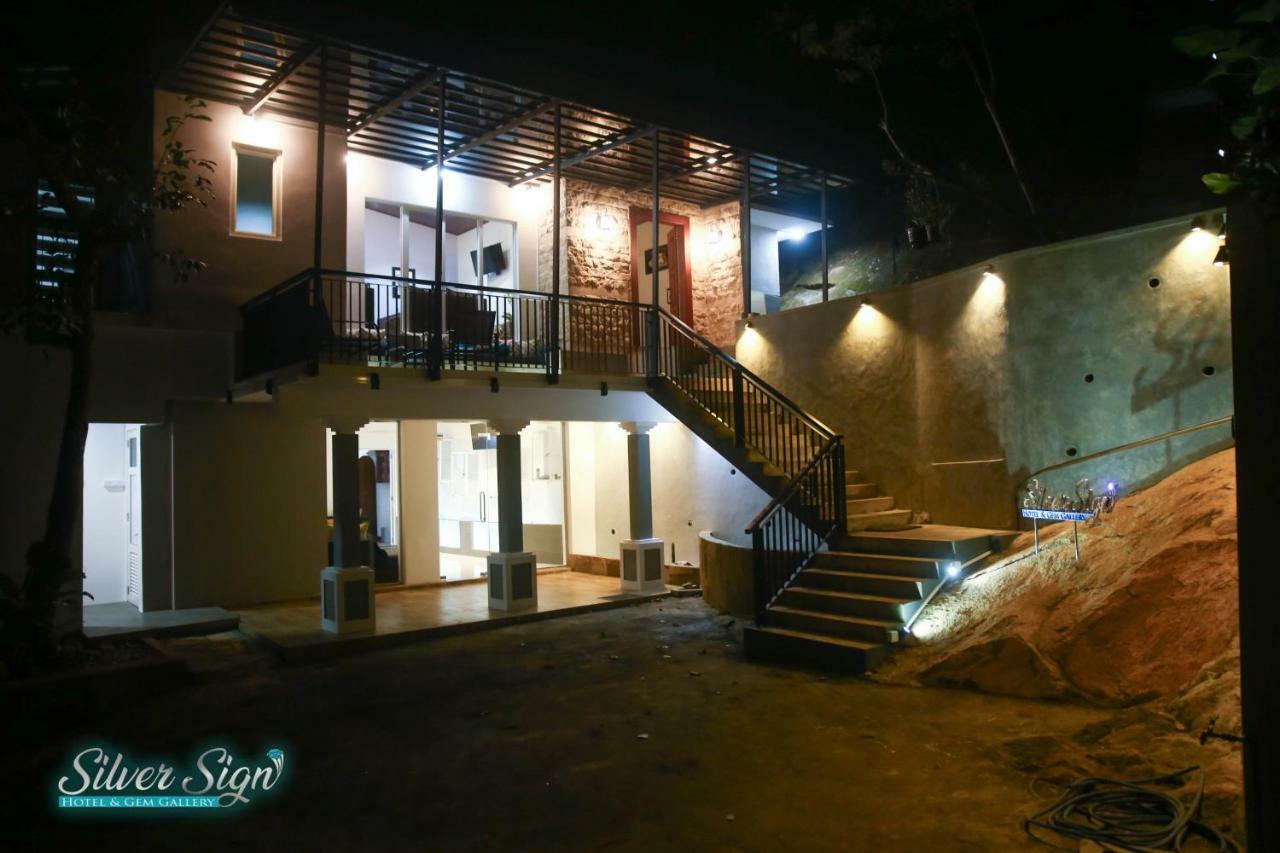 Silver Sign Hotel Katugastota Exterior photo